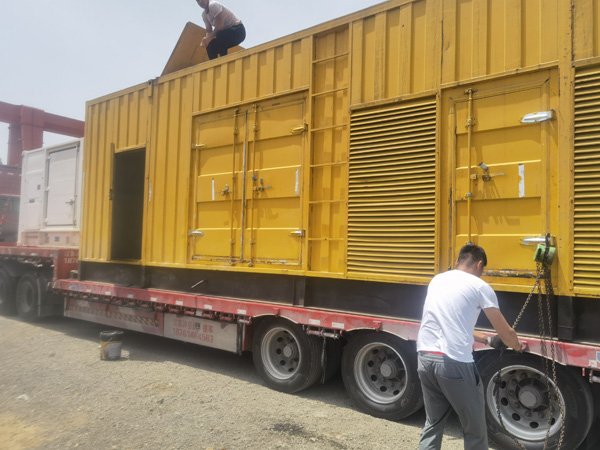 高安除了负载情况和发动机维护，还有哪些因素会影响 200kw 柴油发电机的油耗？
